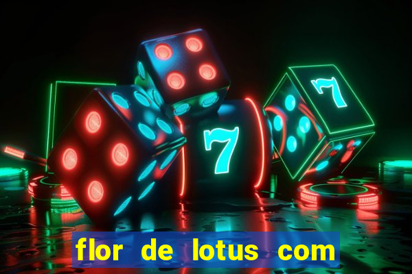 flor de lotus com lua tatuagem